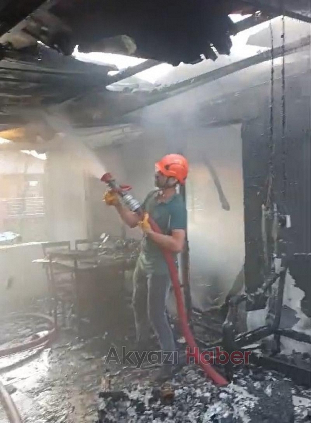 Karapürçek'te yangın