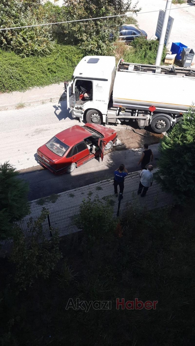 Otomobil tankere çarptı: 1 yaralı