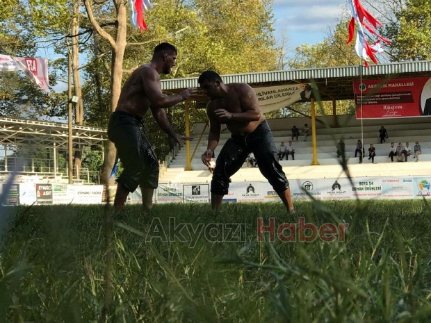 Tarihi Akbalık Yağlı Güreşleri yapıldı