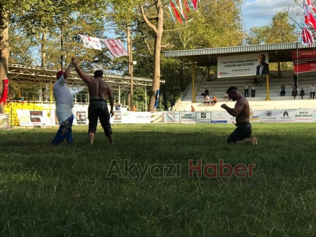Tarihi Akbalık Yağlı Güreşleri yapıldı