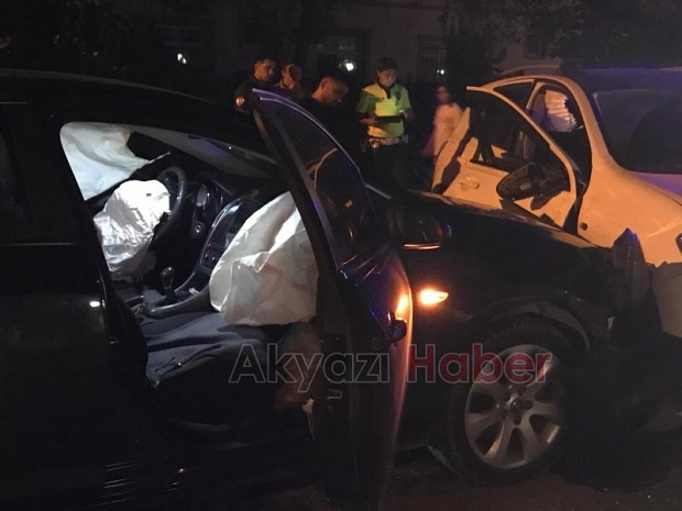 Cip ile otomobil çarpıştı: 4 yaralı