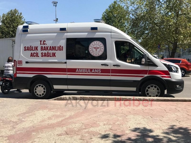 Çarşı içerisinde Fenalaşan adam hastaneye kaldırıldı 