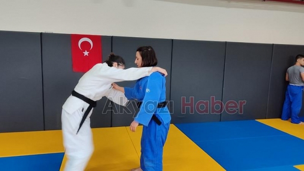 Milli judocu Zeynep Serra Üstün'ın hedefi şampiyonluk