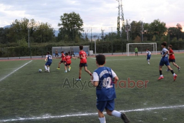 Alaağaç A Takımı Naci Fazlıoğlu U 13 Turnuvası Şampiyon Oldu