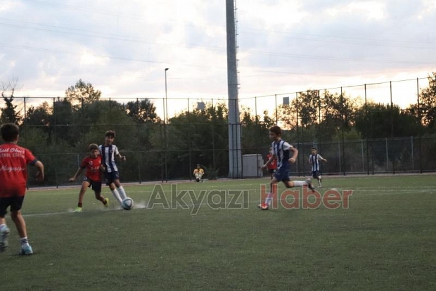 Alaağaç A Takımı Naci Fazlıoğlu U 13 Turnuvası Şampiyon Oldu