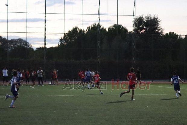 Alaağaç A Takımı Naci Fazlıoğlu U 13 Turnuvası Şampiyon Oldu