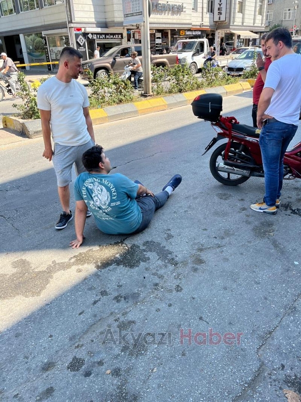 Ada Caddesinde motosiklet kazası 1 yaralı 