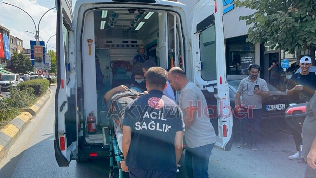 Ada Caddesinde motosiklet kazası 1 yaralı 