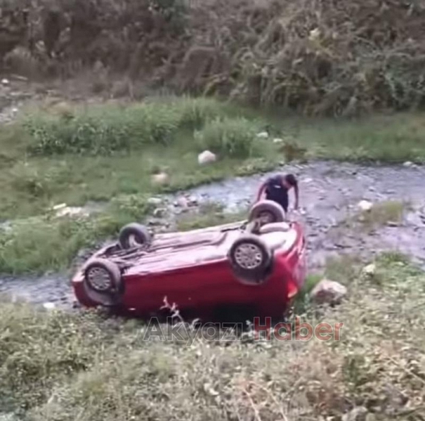 Otomobil Uludere Çayı'na uçtu