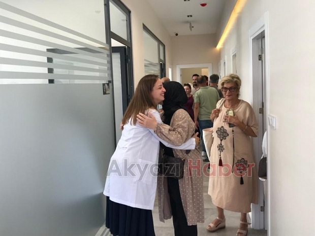Neslihan Zeynep Çakıroğlu Ağız ve Diş Sağlığı Muayenehanesi Açıldı