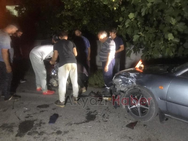Motosiklet otomobille çarpıştı 2 yaralı