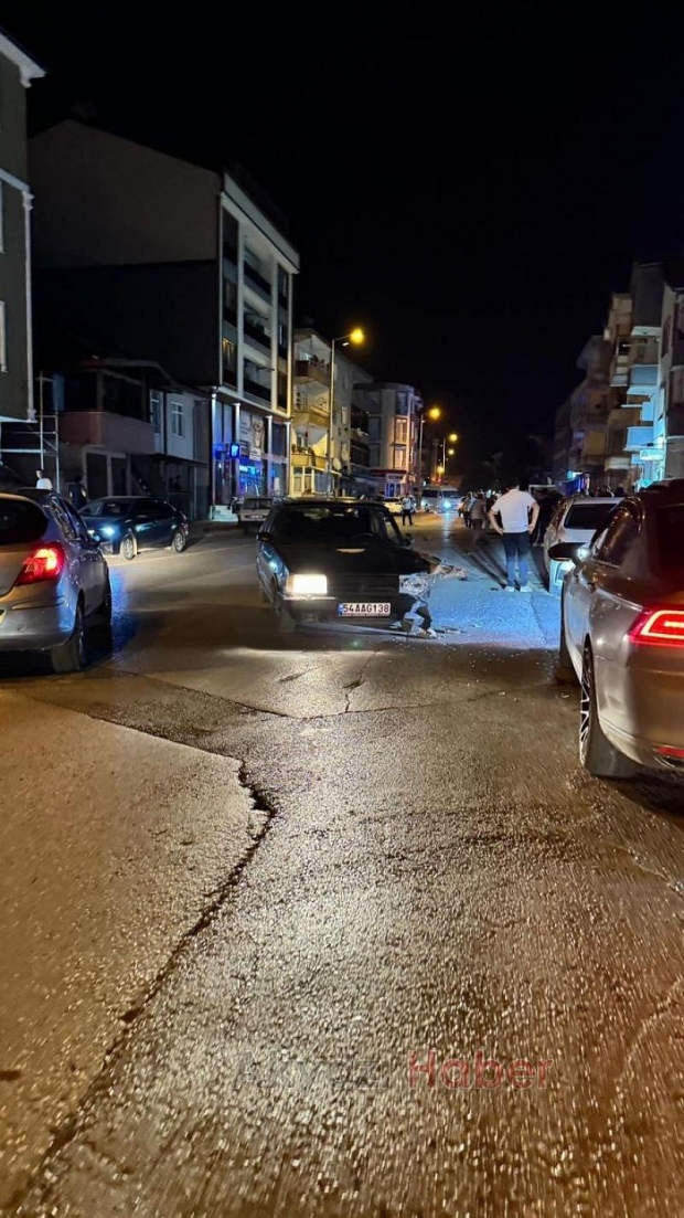 Otomobil kuryeye böyle çarptı
