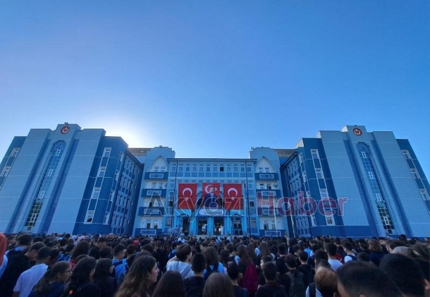 Yeni eğitim-öğretim dönemi bugün başladı