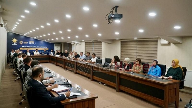 AK Parti Sakarya yönetimi toplandı