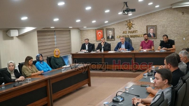AK Parti Sakarya yönetimi toplandı