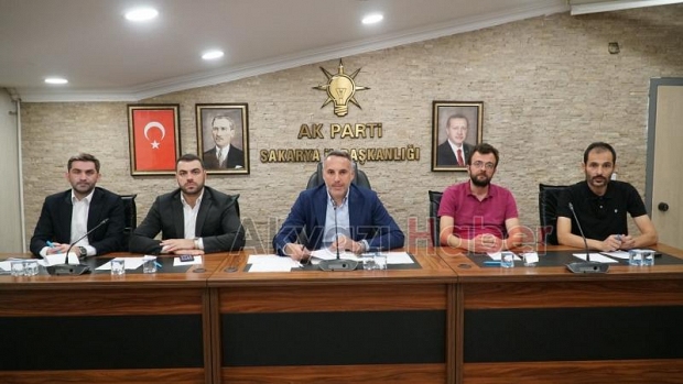 AK Parti Sakarya yönetimi toplandı