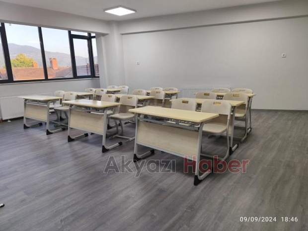 Akyazı'nın beklediği eğitim kurumu açıldı