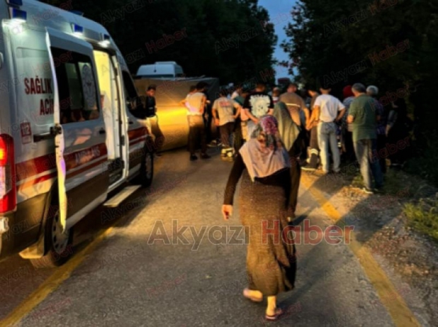 Kamyonet devrildi: 8 fındık işçisi yaralandı