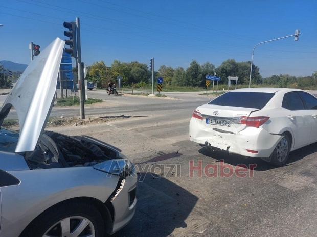 Batakköy ışıklarında kaza 2 yaralı