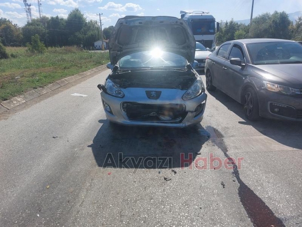Batakköy ışıklarında kaza 2 yaralı