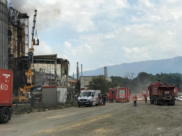 Fabrikadaki patlama sonrası olay yerinden görüntüler