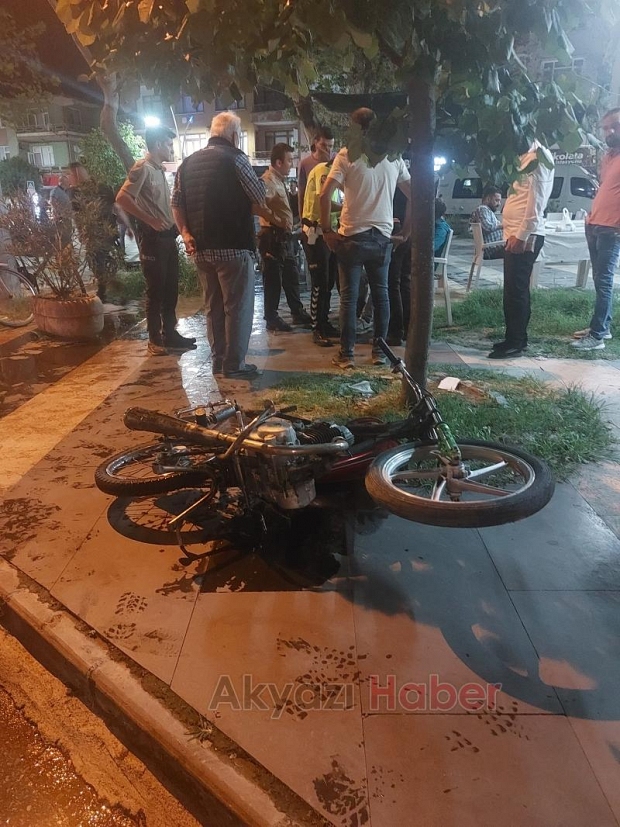 Motosiklet çay bahçesine uçtu