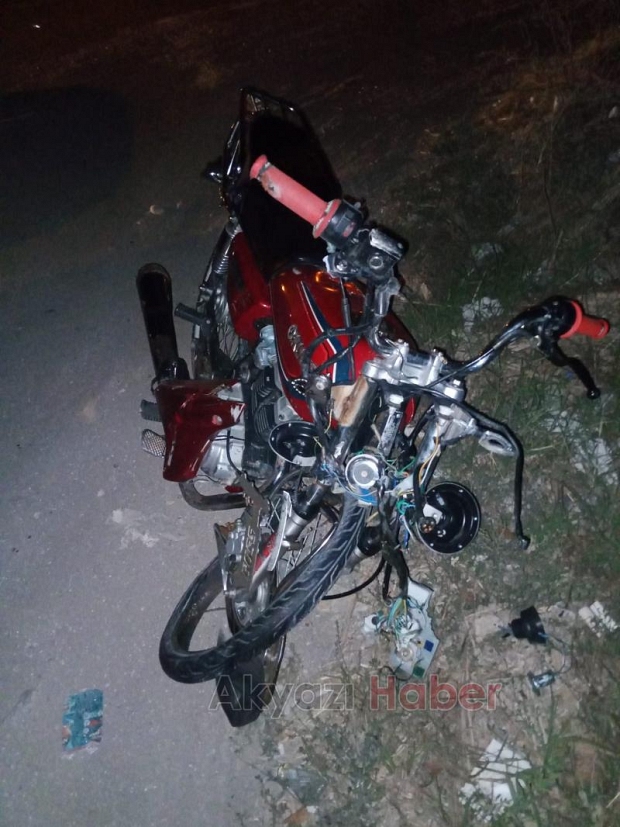Tıra çarpan motosikletli genç hayatını kaybetti