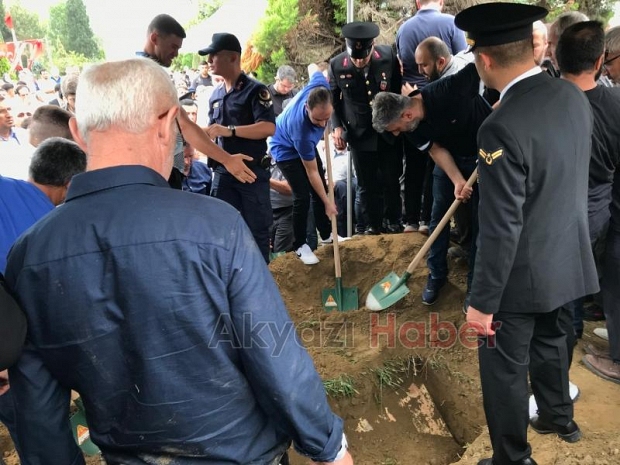 Şehit Astsubay Mehmet Fatih Çangır toprağa verildi