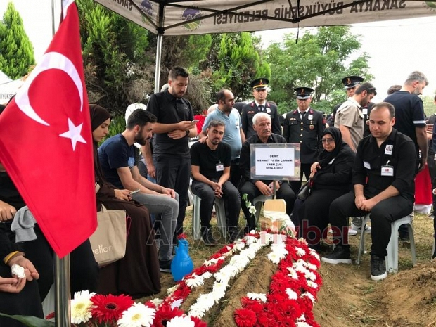 Şehit Astsubay Mehmet Fatih Çangır toprağa verildi
