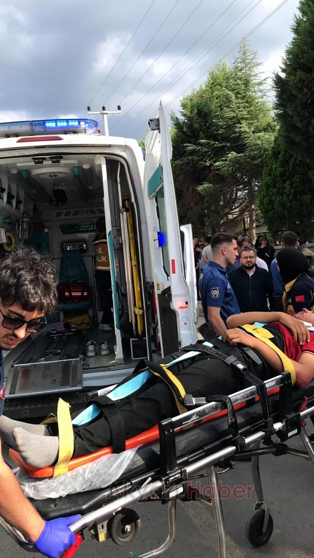 Okul çıkışı feci kaza: Öğrenci ağır yaralı