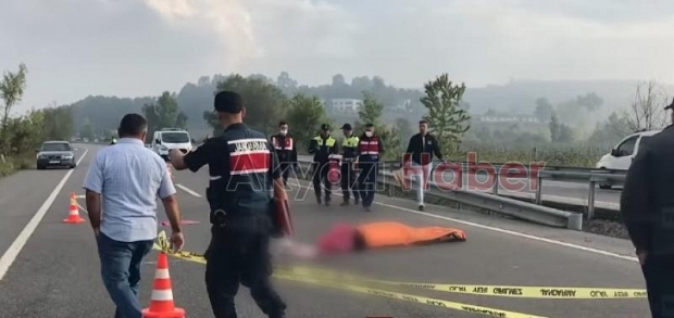 Motosikletli genç feci şekilde öldü