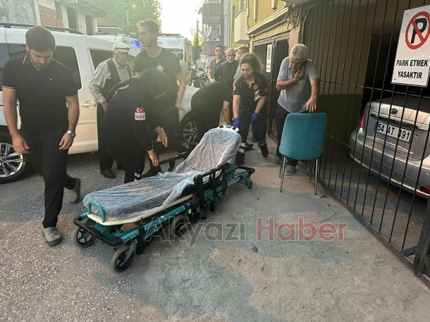 Akyazıda bir genç ölü bulundu