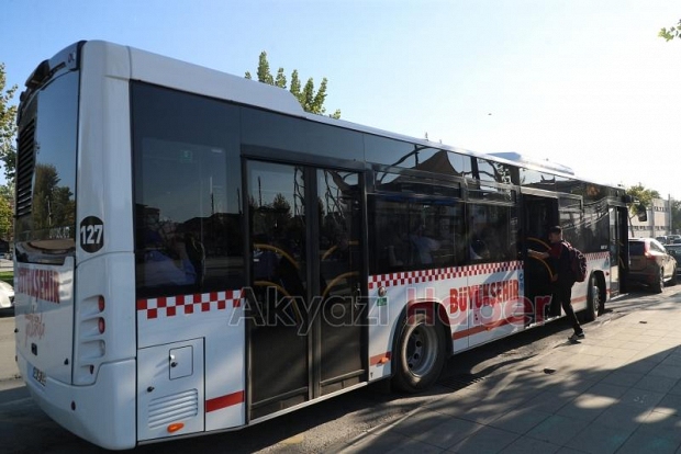 Sakarya'da ücretsiz ulaşım için binlerce öğrenci akredite oldu
