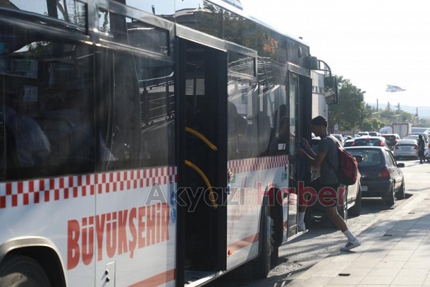 Sakarya'da ücretsiz ulaşım için binlerce öğrenci akredite oldu