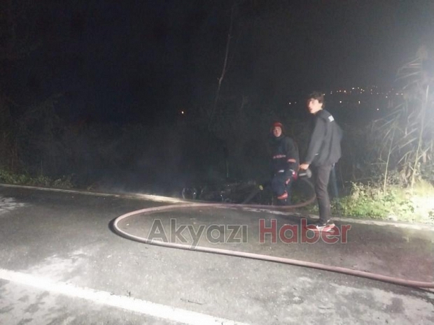 Takla atıp yanan araçtaki 2 kişi ölümden döndü