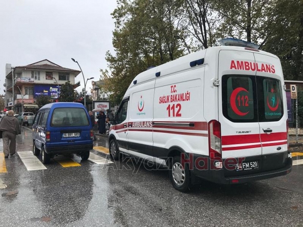Yaya geçidinde otomobilin çarptığı kadın yaralandı