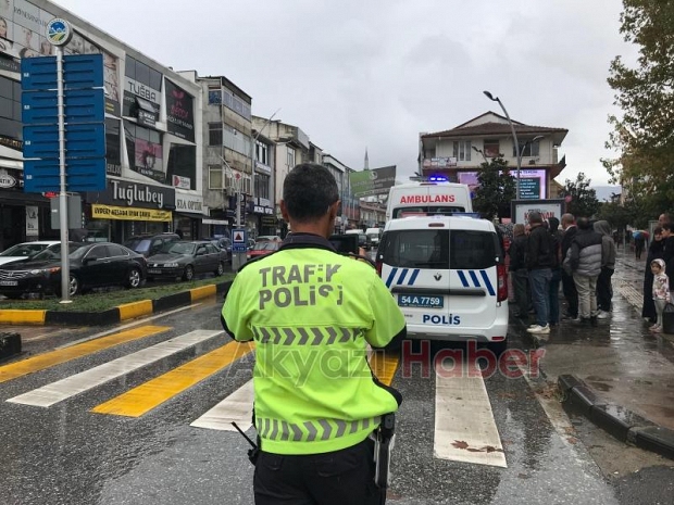 Yaya geçidinde otomobilin çarptığı kadın yaralandı