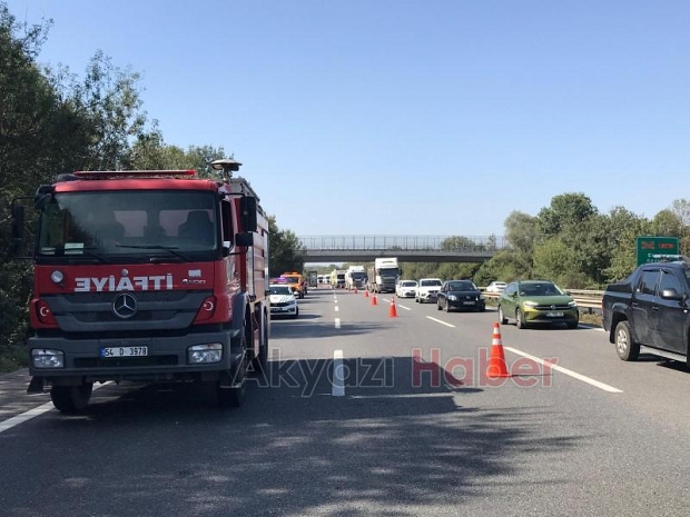 Otoyolda çarpışan tırlar alev topuna döndü