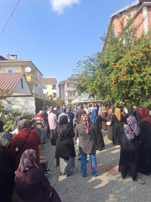 Emine Aktaş dualarla defnedildi