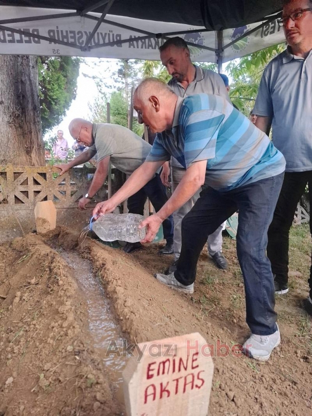 Emine Aktaş dualarla defnedildi
