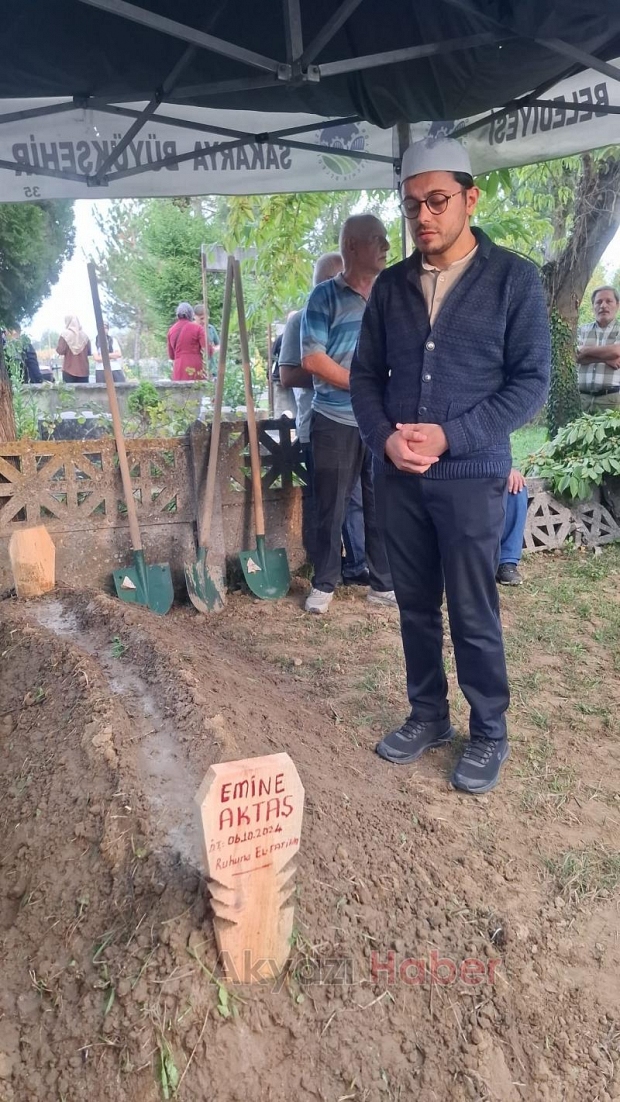 Emine Aktaş dualarla defnedildi
