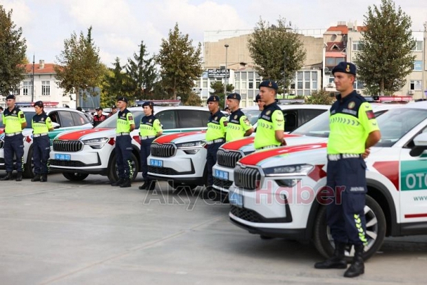 Sakarya da emniyet güçlerine 3 yeni araç