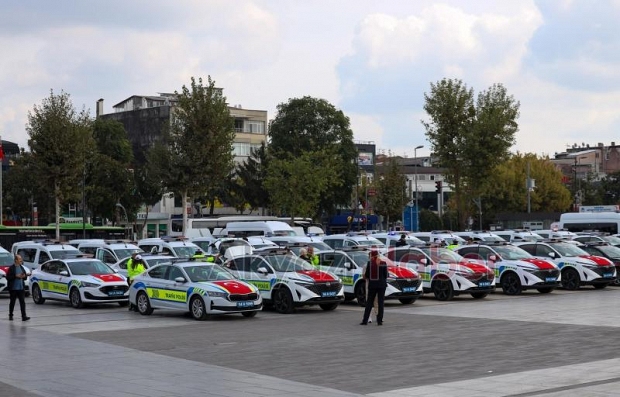 Sakarya da emniyet güçlerine 3 yeni araç