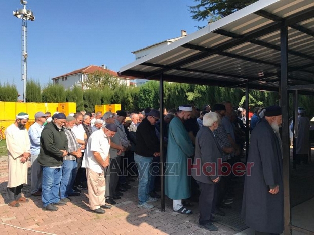 19 yaşındaki Aleyna Yenilmez gözyaşlarıyla toprağa verildi