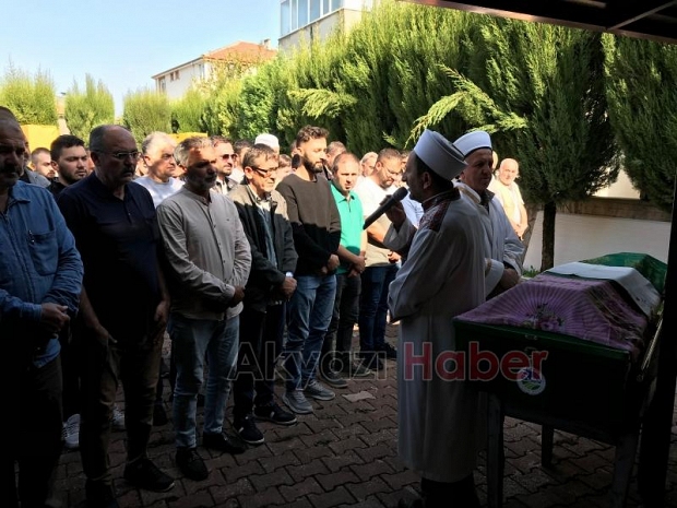 19 yaşındaki Aleyna Yenilmez gözyaşlarıyla toprağa verildi