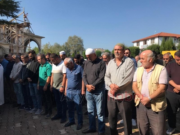 19 yaşındaki Aleyna Yenilmez gözyaşlarıyla toprağa verildi