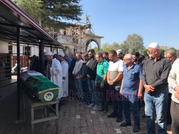 19 yaşındaki Aleyna Yenilmez gözyaşlarıyla toprağa verildi