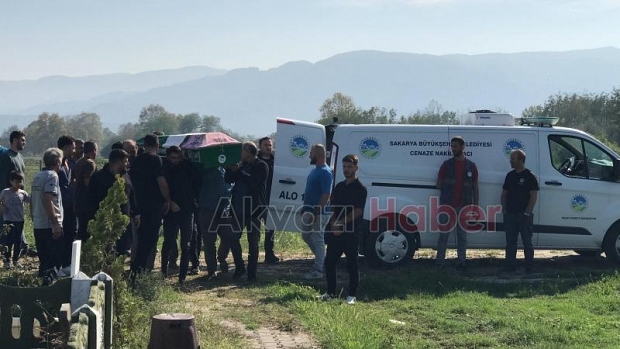 19 yaşındaki Aleyna Yenilmez gözyaşlarıyla toprağa verildi