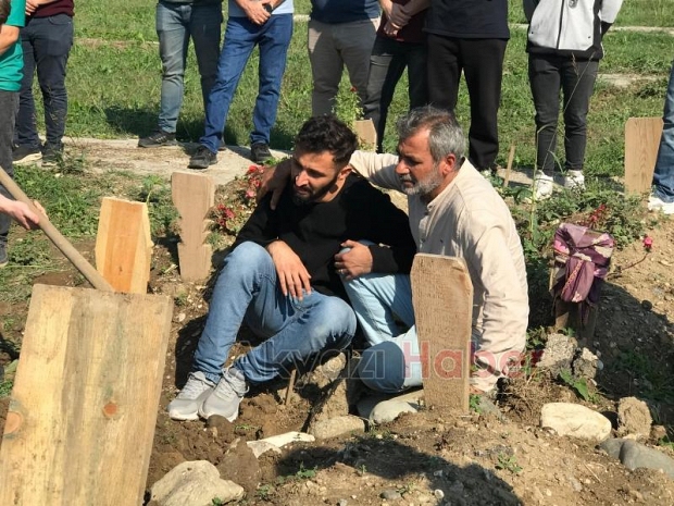 19 yaşındaki Aleyna Yenilmez gözyaşlarıyla toprağa verildi