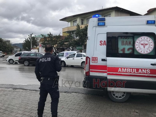 Caddede kafa kafaya çarpıştılar 1 yaralı